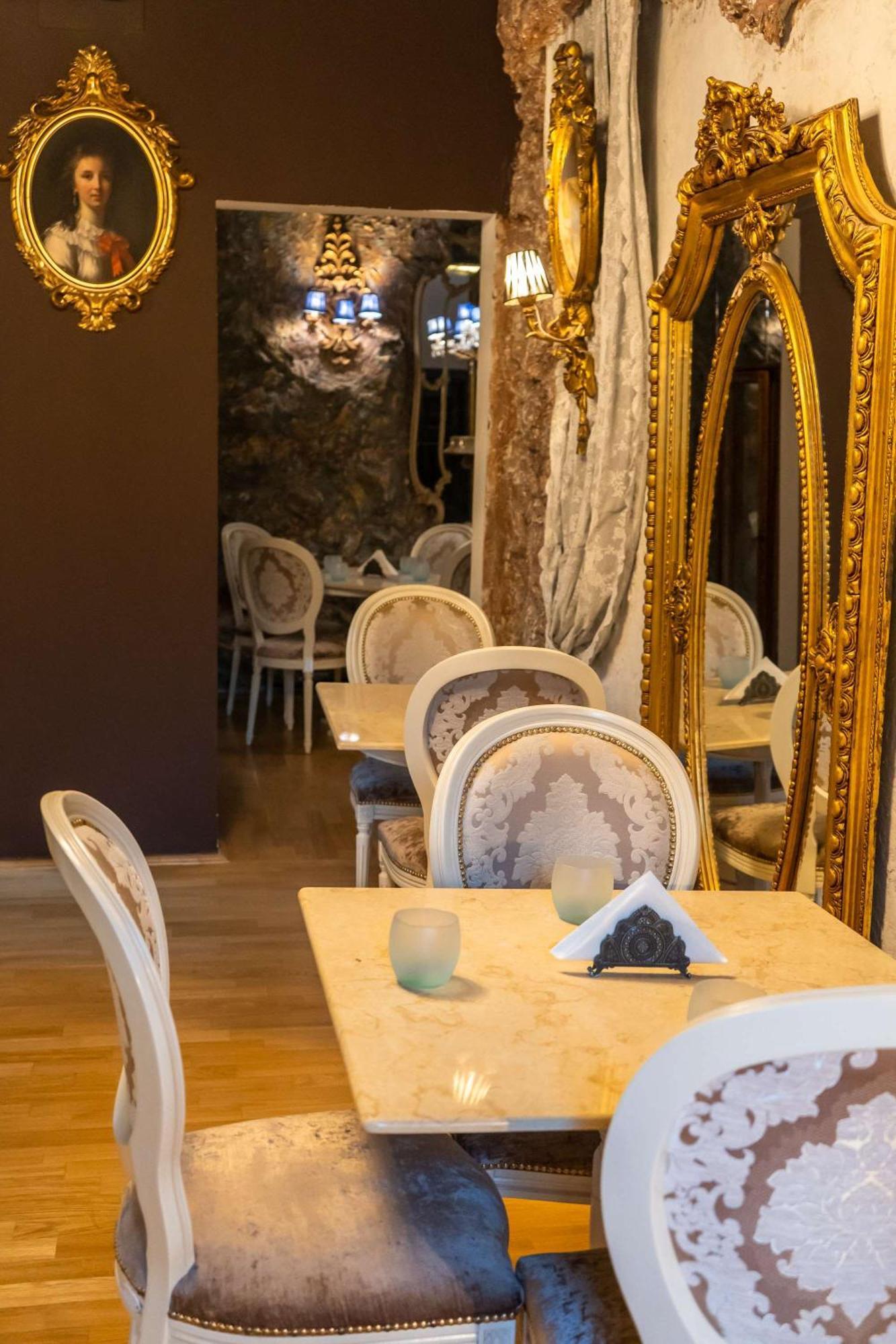 Conacul Coroanei Luxury Boutique Hotel Bukurešť Exteriér fotografie
