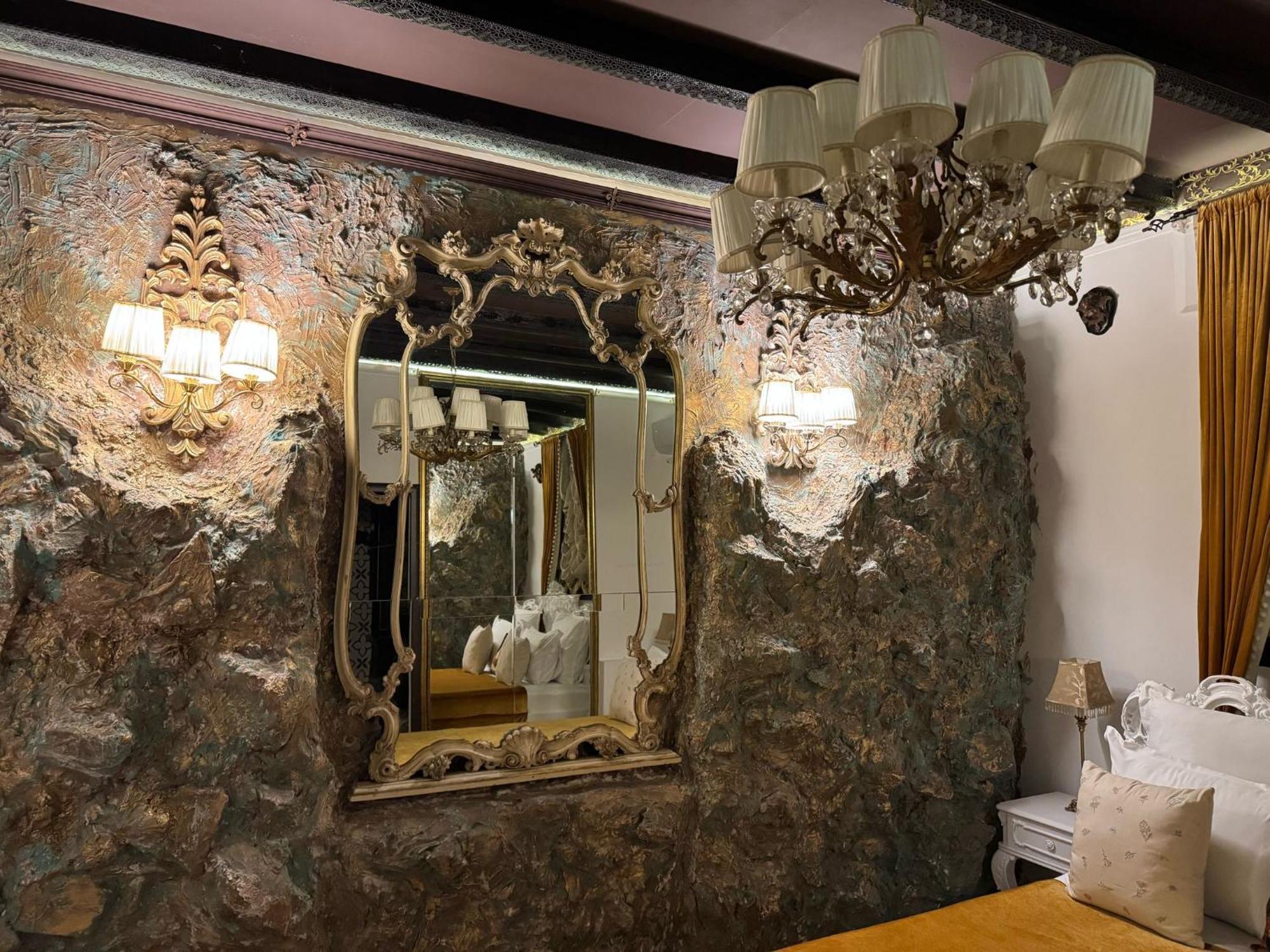 Conacul Coroanei Luxury Boutique Hotel Bukurešť Exteriér fotografie